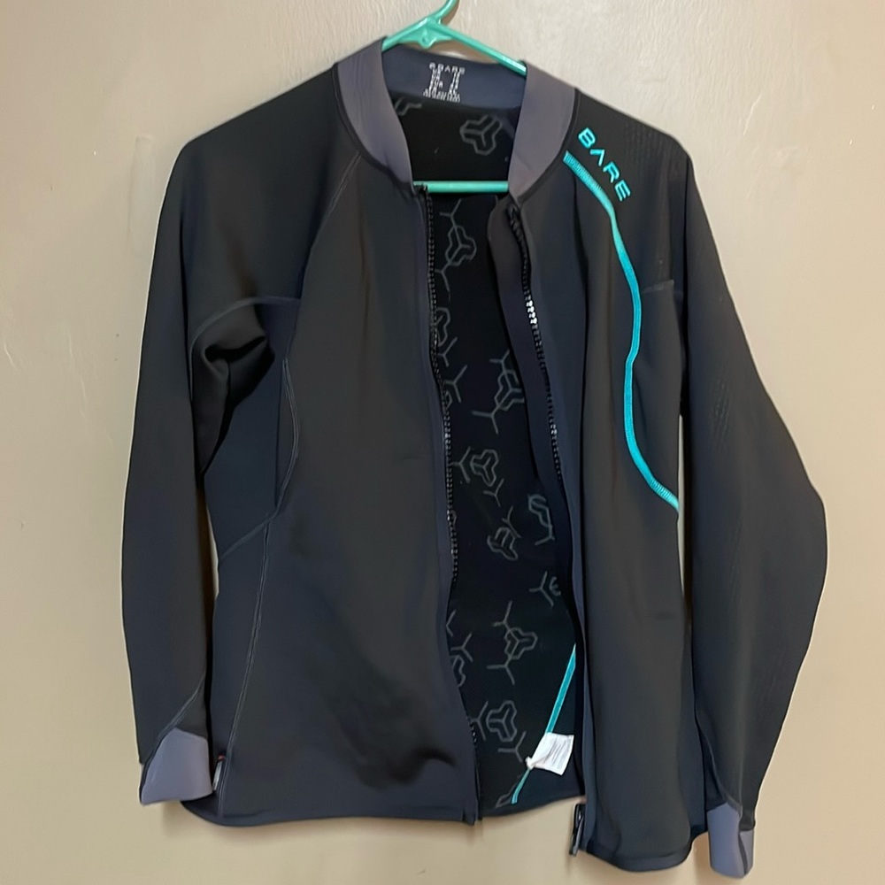Bare wetsuit jacket. Size xl. Size 12
